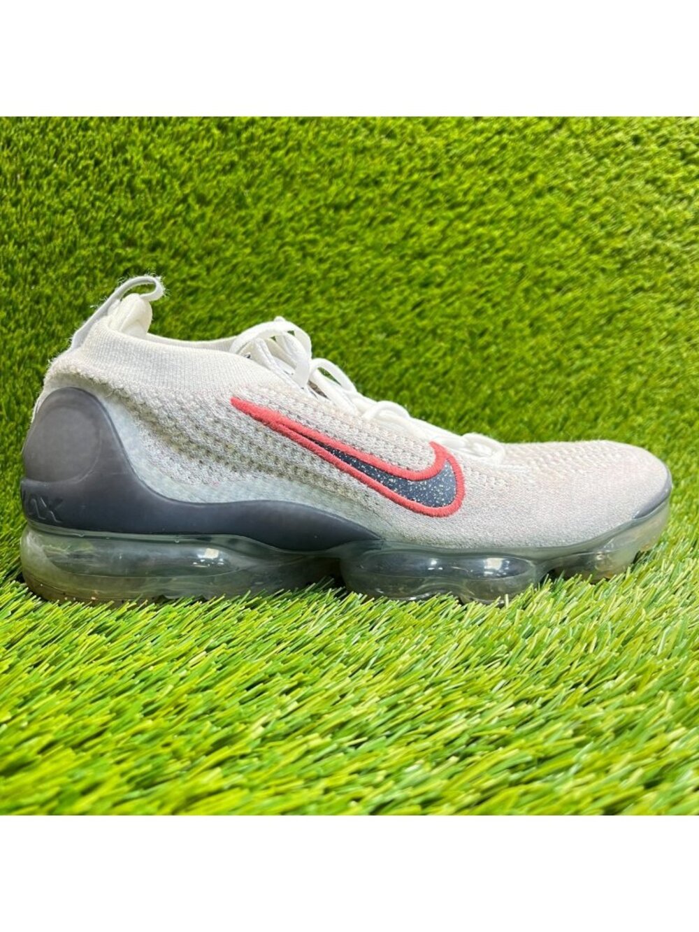 Nike Air Vapormax 2021 Flyknit Womens Size 9.5 White Gray Running Walking Shoes